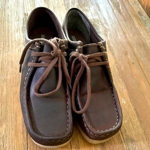 Clarks Wallabees. Excellent! 6.5